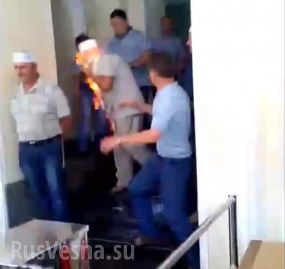 Голодающий украинский шахтер совершил попытку самосожжения (ФОТО) | Русская весна