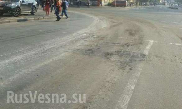 Проезд тяжелой военной техники по улицам Киева привел к массовому разрушению асфальта (ФОТО, ВИДЕО) | Русская весна