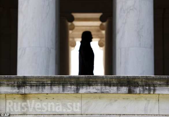 Черная слизь покрыла памятники в Вашингтоне (ФОТО) | Русская весна