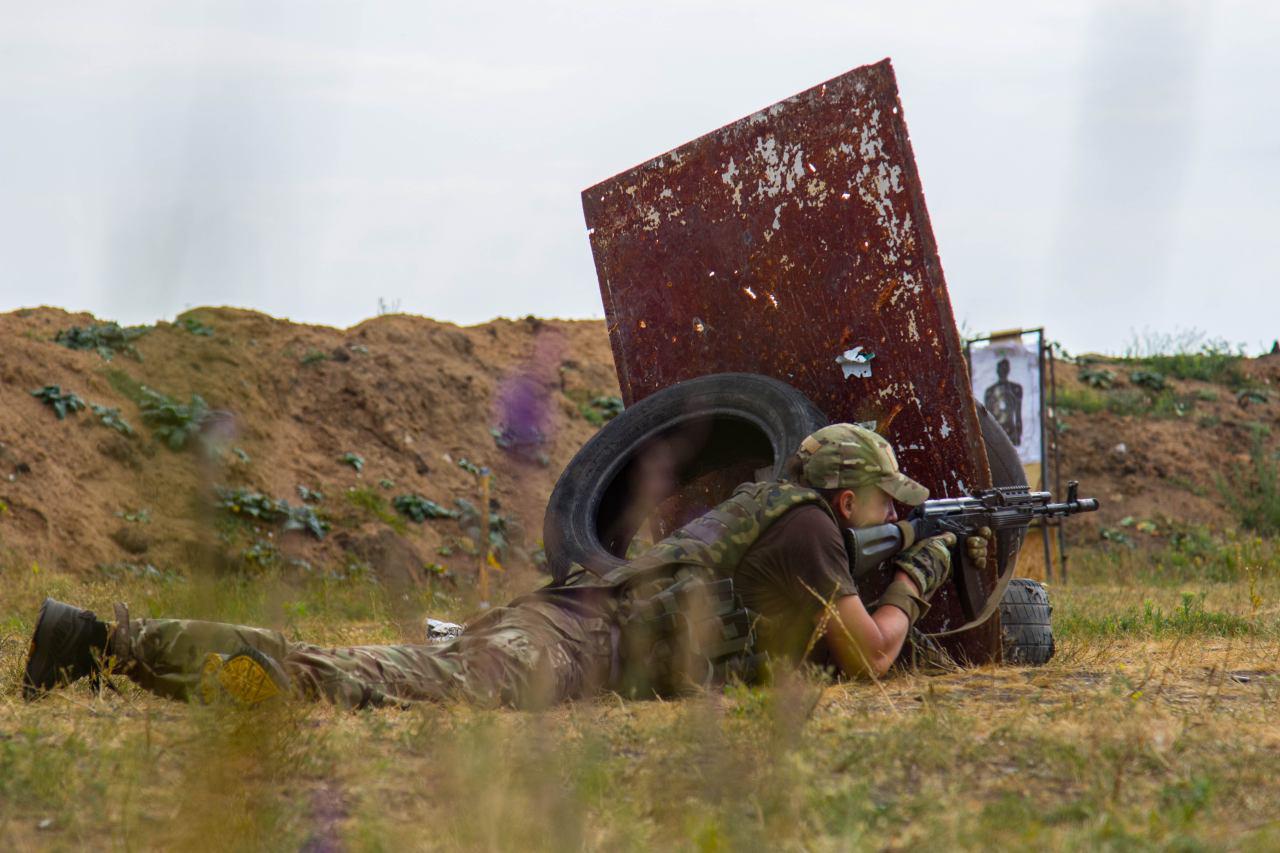 Карбат «Азов» готовит своих неонацистов к тактическим маневрам