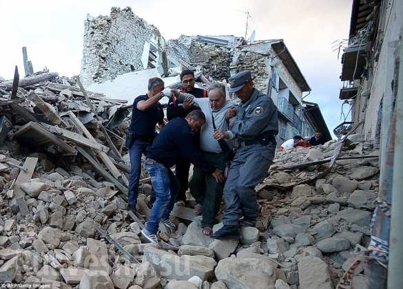 Землетрясение в Италии: люди под завалами, десятки жертв, город отрезан от электричества ( ВИДЕО, ФОТОРЕПОРТАЖ) | Русская весна