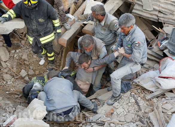 Число жертв землетрясения в Италии выросло до 247 человек | Русская весна