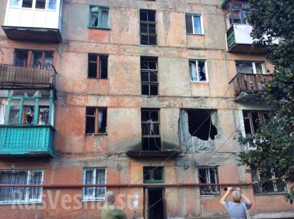 Ночные обстрелы Горловки: раненая женщина умерла, разрушено несколько домов (ФОТО) | Русская весна