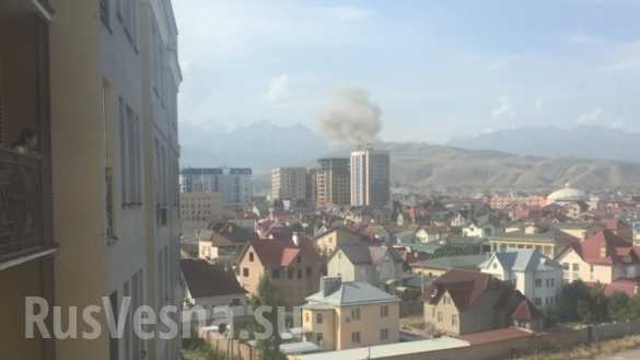 У посольства Китая в Бишкеке прогремел взрыв, есть погибший (ФОТО, ВИДЕО) | Русская весна