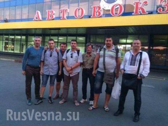 «Активисты», которых выгнали из Одессы, переместились майданить под стены администрации Порошенко (ФОТО) | Русская весна