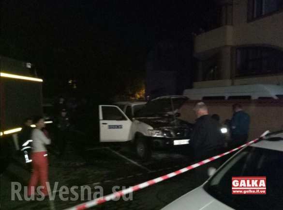 В Ивано-Франковске подожгли автомобиль ОБСЕ (ФОТО, ВИДЕО) | Русская весна