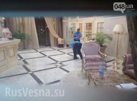 В Одессе освободили заложников из захваченного отеля, здание разблокировали (ФОТО,   подробности) | Русская весна