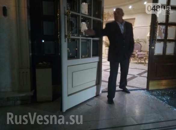 В Одессе освободили заложников из захваченного отеля, здание разблокировали (ФОТО,   подробности) | Русская весна