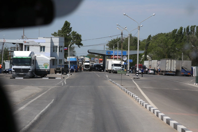 Пункт пропуска в Крым, автор Крыминформ Пункт пропуска в Крым